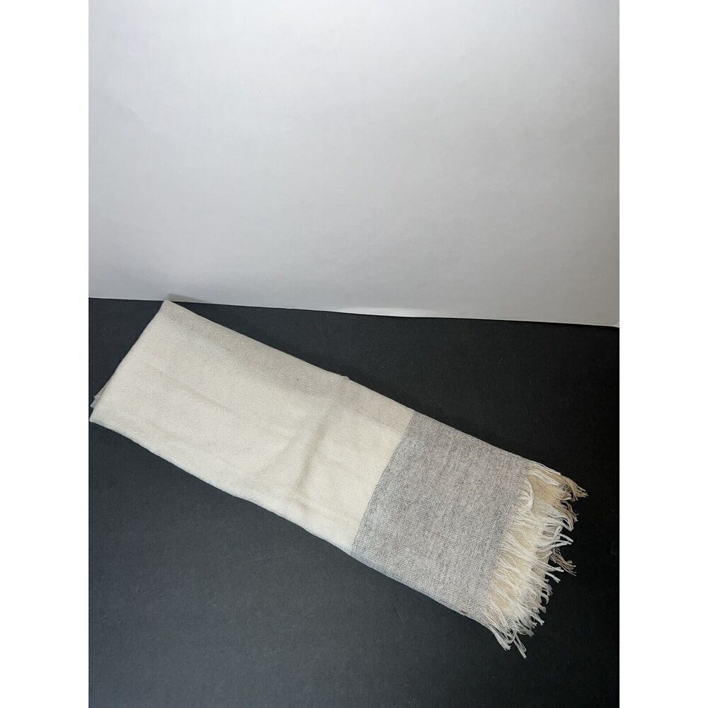 Neiman Marcus $250 Women's lightweight Cashmere Colorblock Scarf One Size 80"L